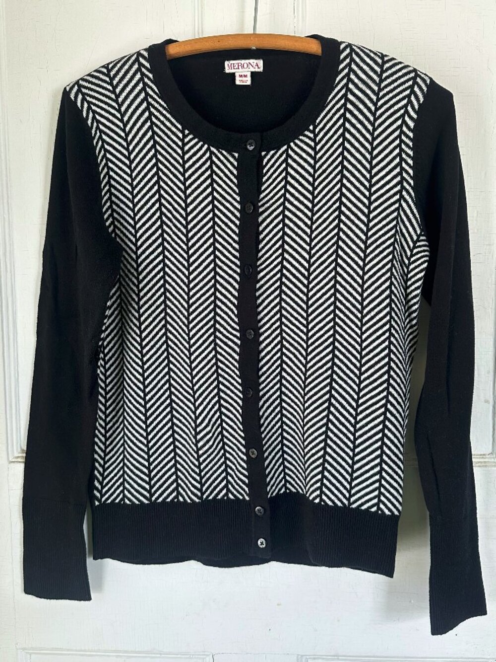 Merona black and white chevron cardigan sweater size medium 100% cotton